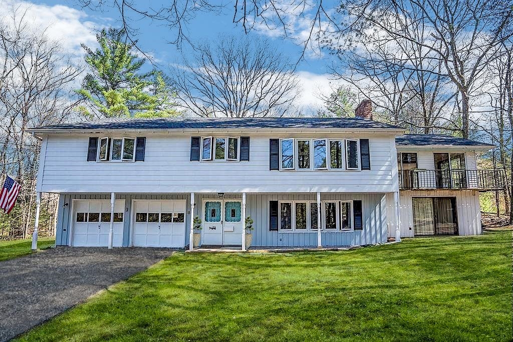 6 Olde Lantern Road Bedford, NH 03110 - Photo 13 of 39