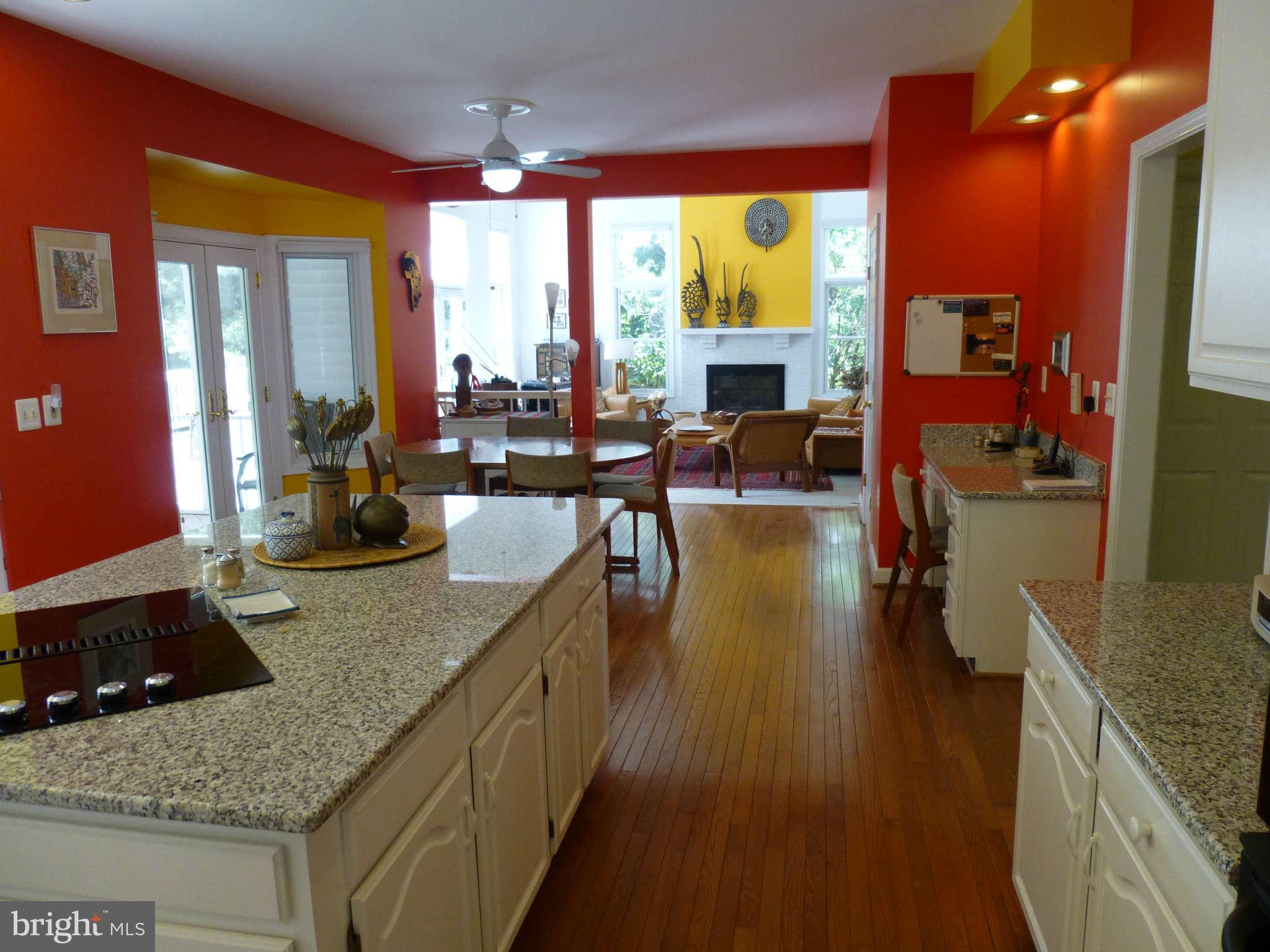 20004 Hickman Way Poolesville, MD 20837 - Photo 11 of 30 Kitchen