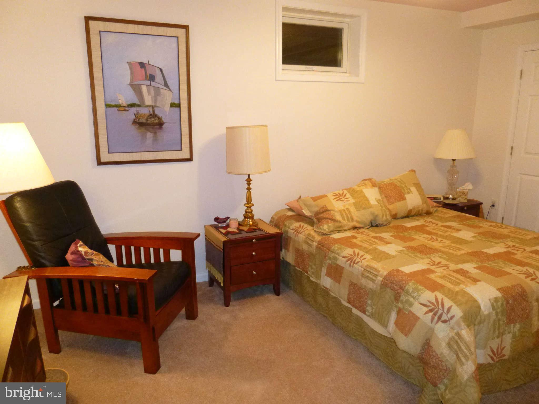 20004 Hickman Way Poolesville, MD 20837 - Photo 25 of 30 Bedroom