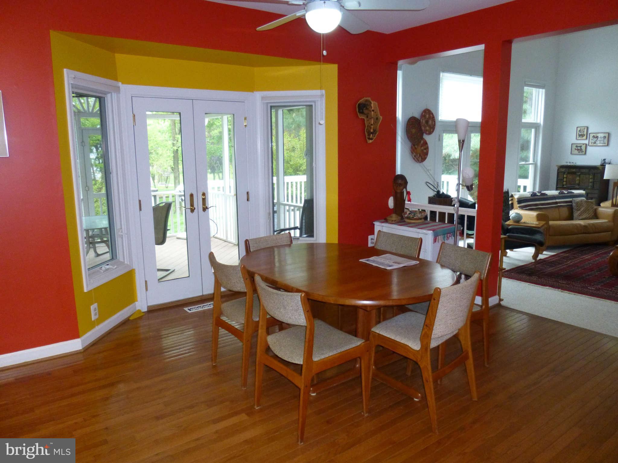 20004 Hickman Way Poolesville, MD 20837 - Photo 5 of 30 Dining Room