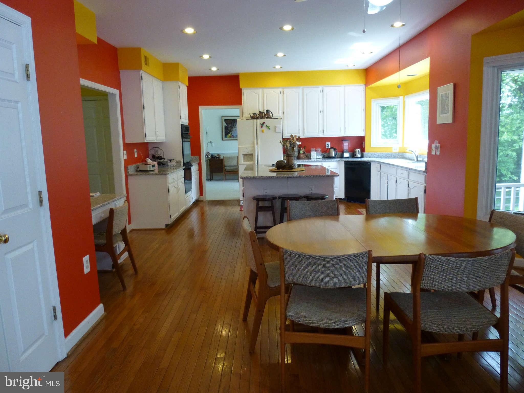 20004 Hickman Way Poolesville, MD 20837 - Photo 9 of 30 Interior (General)