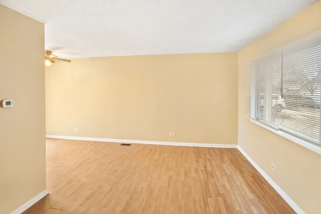 $1,795 | 3382 Fox Hill Road, Aurora, IL 60504