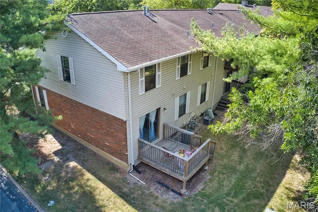 $99,900 | 2048 New Sun Drive, Florissant, MO 63031