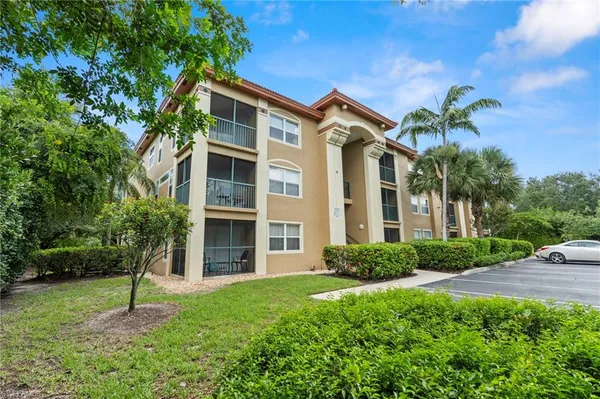 $194,995 | 8851 Colonnades Court West, Unit 128, Bonita Springs, FL 34135