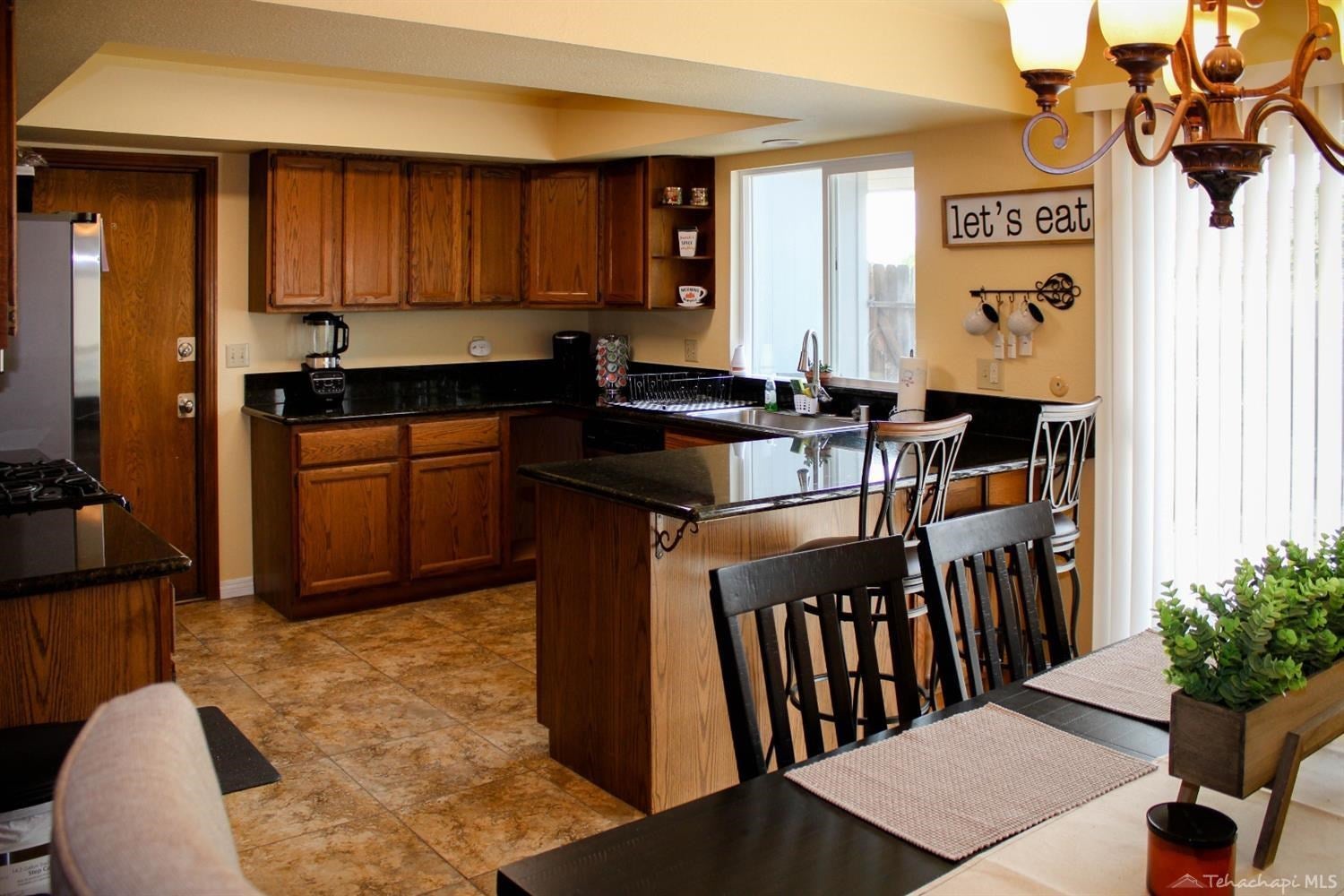 21831 Mid Way Tehachapi, CA 93561 - Photo 8 of 28 Gallery Image 8