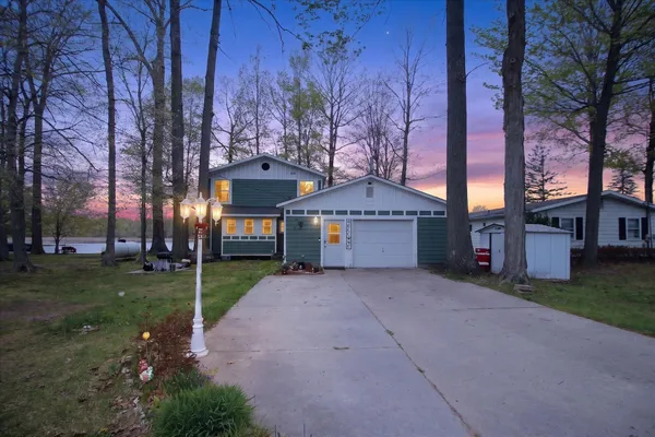 $309,900 | 10131 Birch Drive, Riverdale, MI 48877