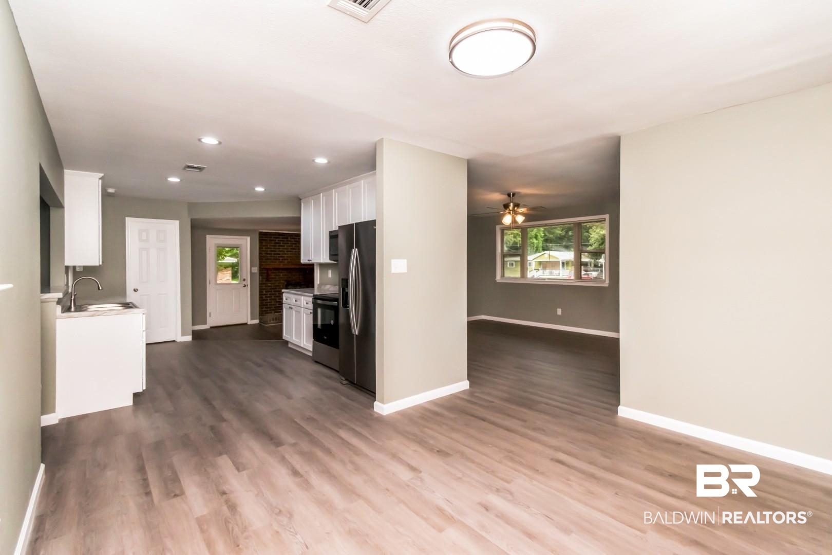 718 Cross Street Saraland, AL 36571 - Photo 5 of 30