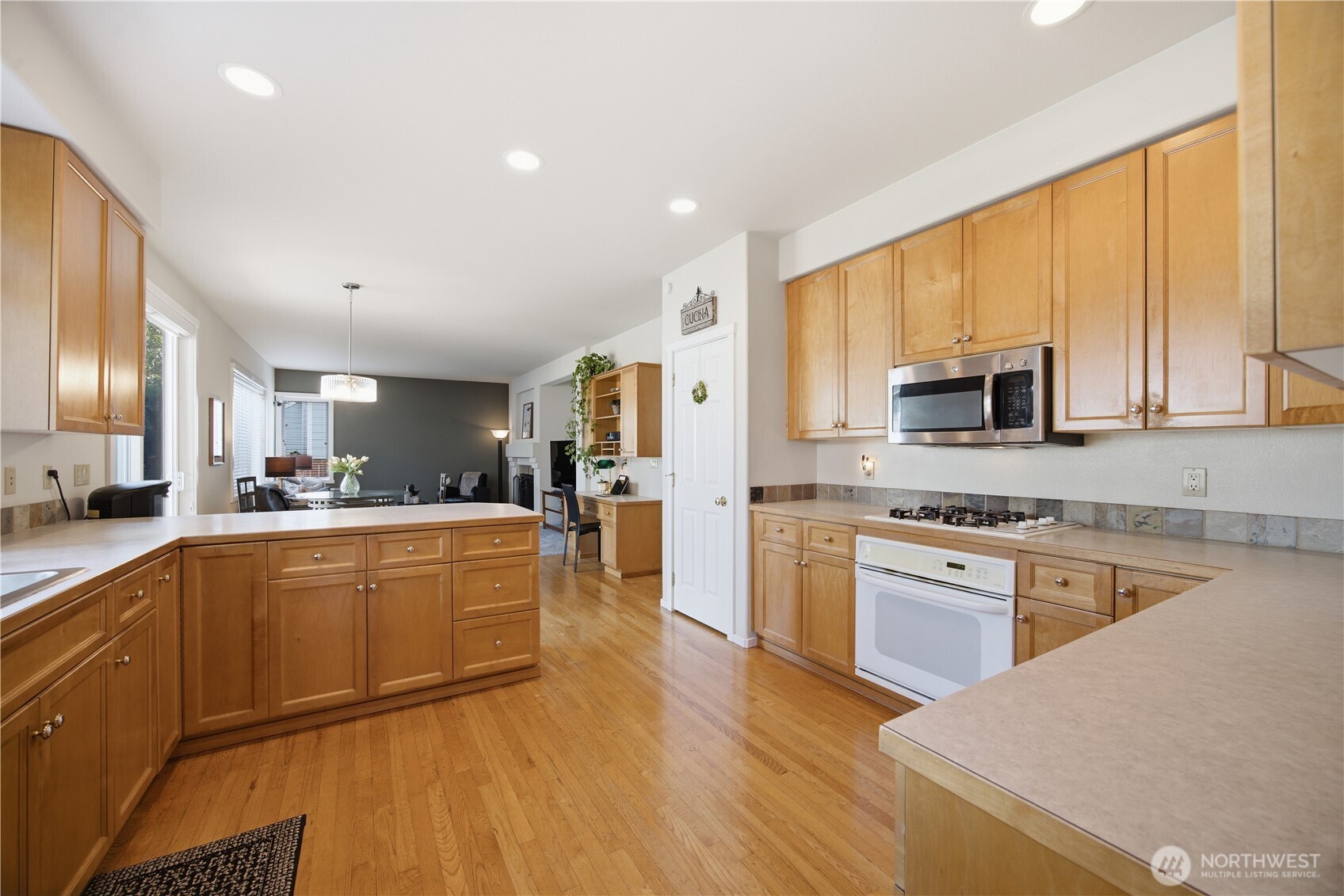 1708 Northeast 26th Place Renton, WA 98056 - Photo 17 of 40 Gallery Image 17
