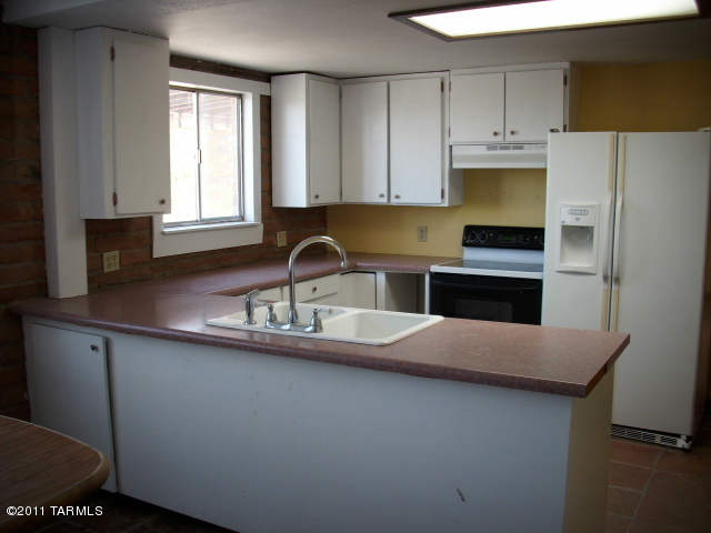 8885 South Fillmore Road Tucson, AZ 85736 - Photo 4 of 24 Gallery Image 4