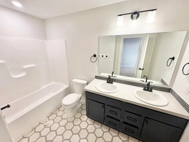 $649,900 | 6617 Northfield Street Southwest, Byron Center, MI 49315