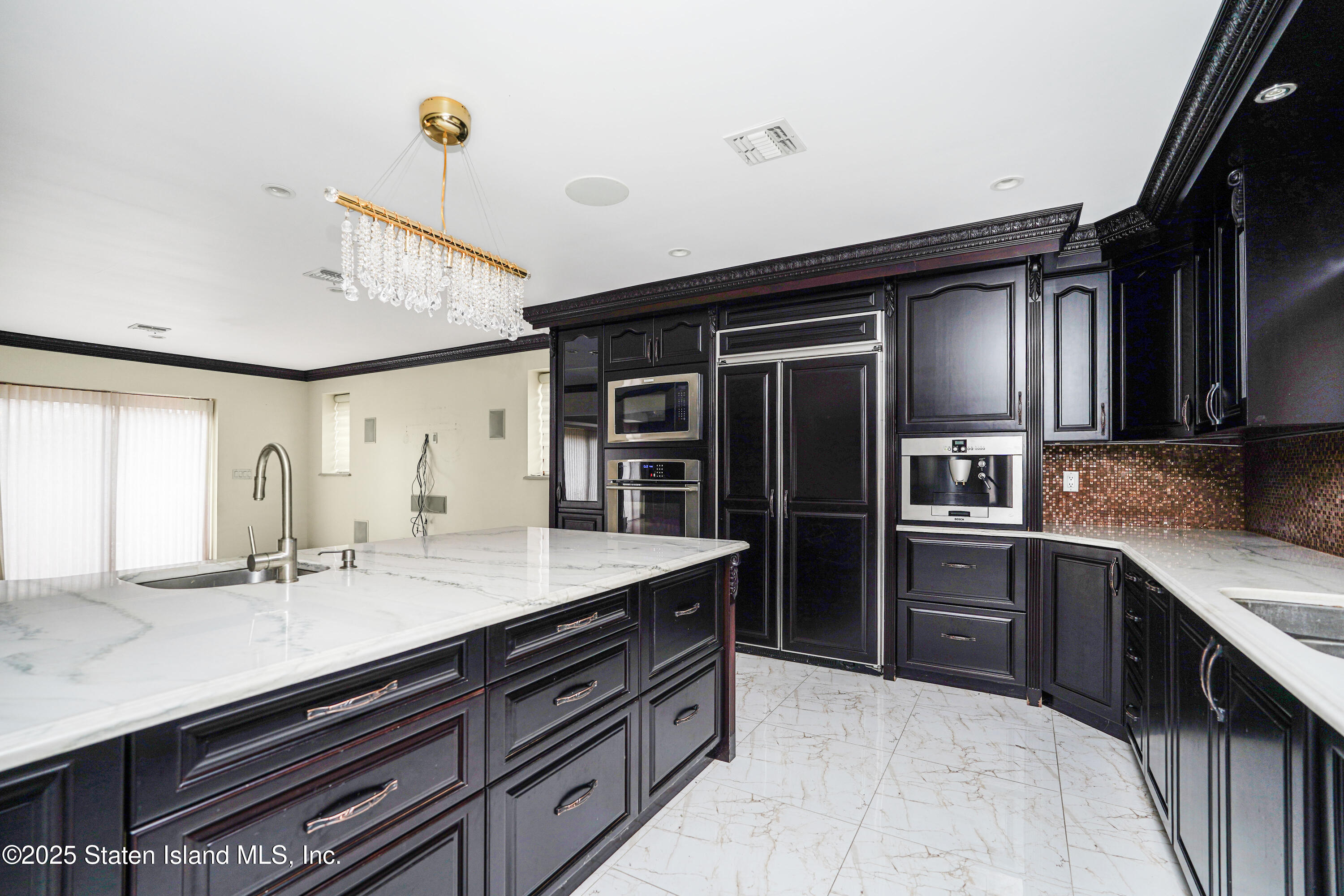 172 Coventry Road Staten Island, NY 10304 - Photo 13 of 37 Photo Nov 13 2025, 3 31 33 PM