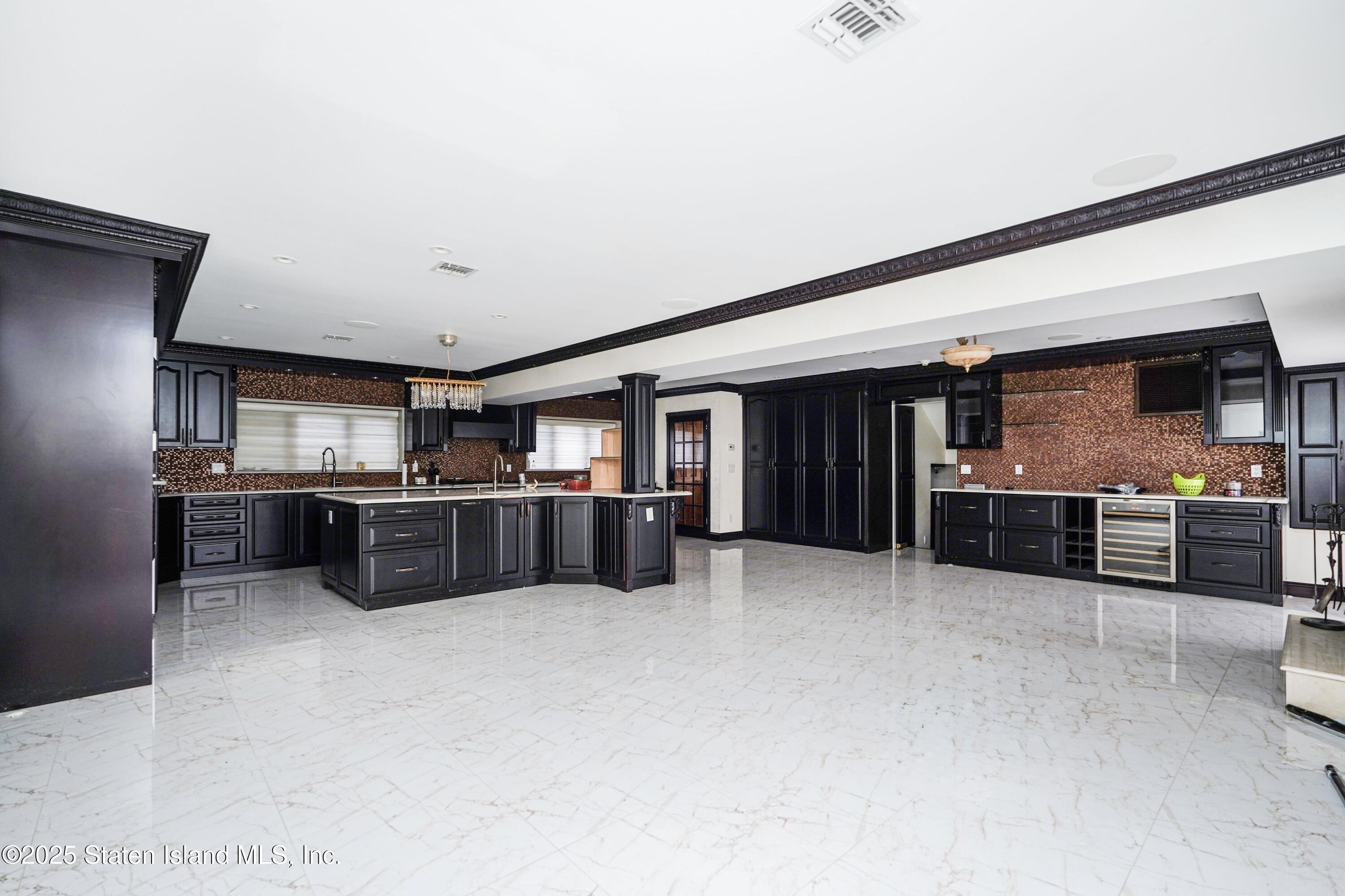 172 Coventry Road Staten Island, NY 10304 - Photo 15 of 37 Photo Nov 13 2025, 3 31 46 PM