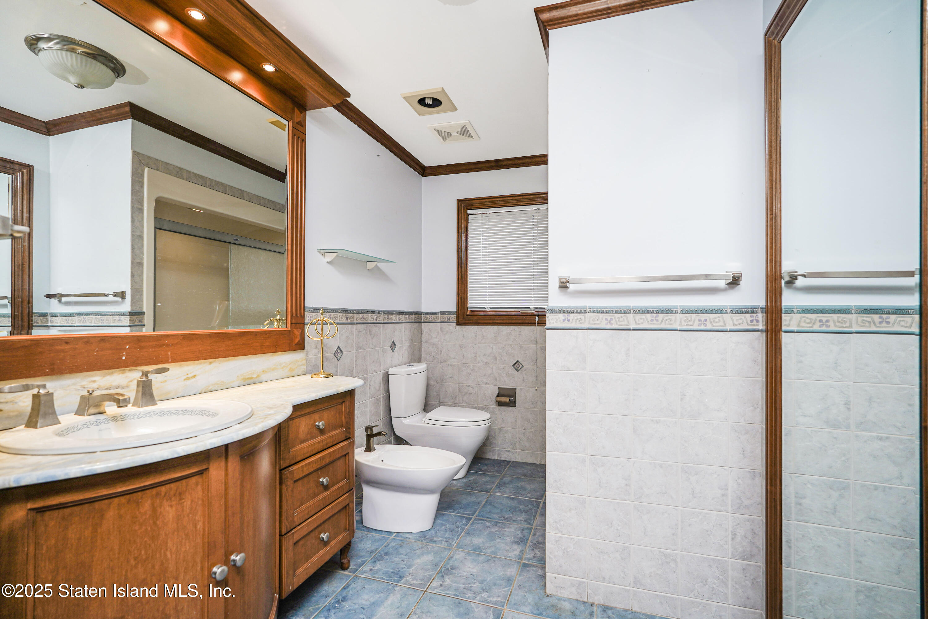 172 Coventry Road Staten Island, NY 10304 - Photo 25 of 37 Photo Nov 13 2025, 3 33 36 PM