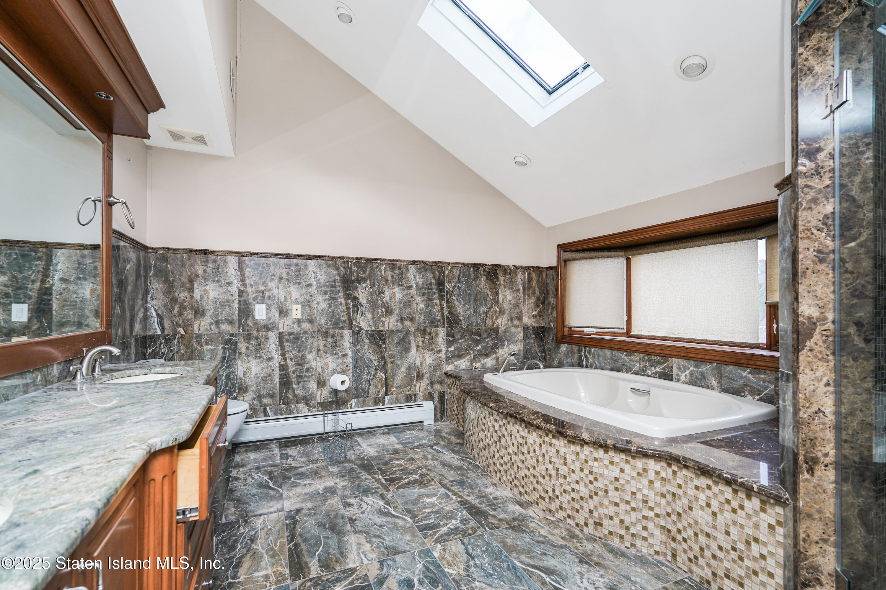 172 Coventry Road Staten Island, NY 10304 - Photo 29 of 37 Photo Nov 13 2025, 3 35 58 PM