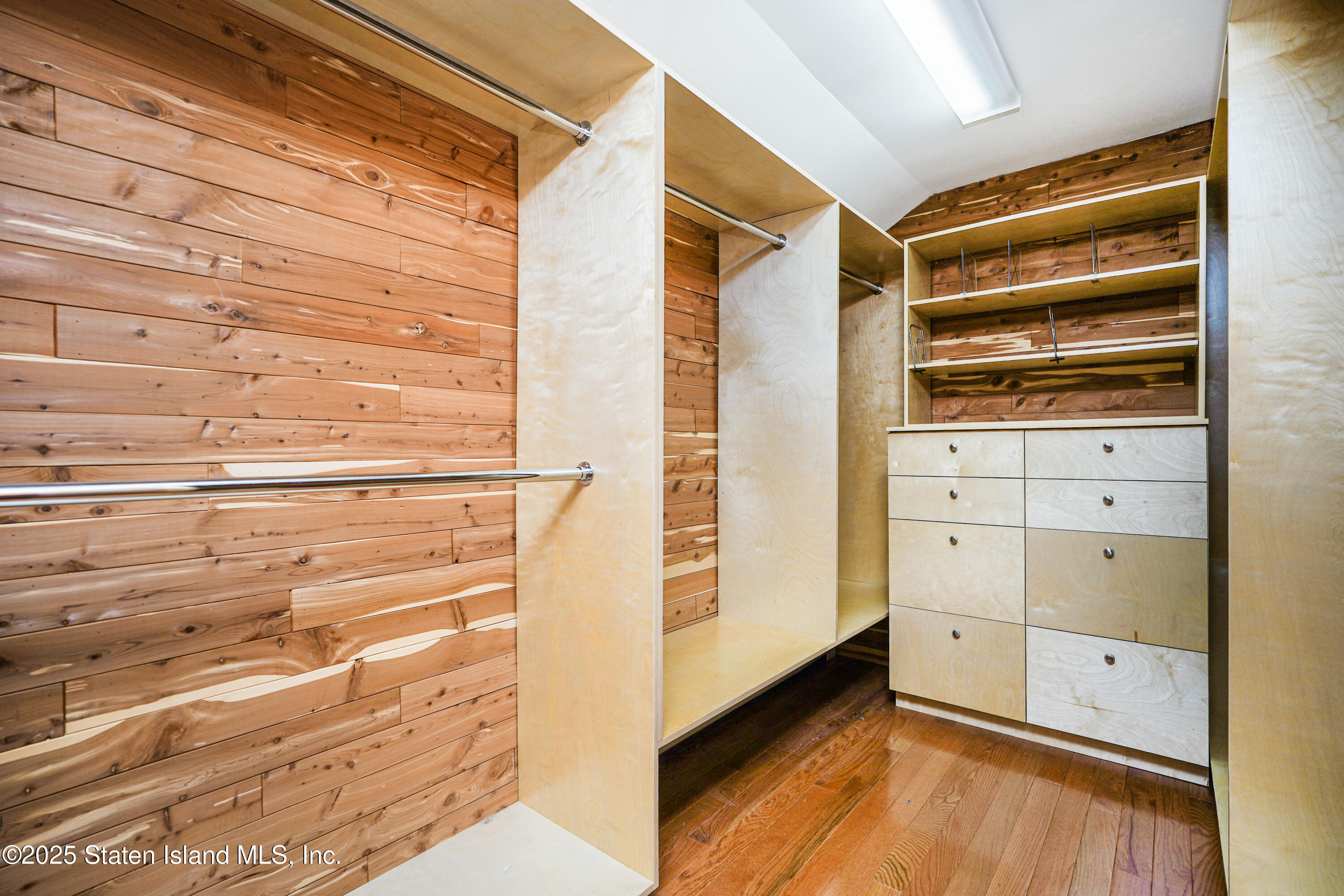 172 Coventry Road Staten Island, NY 10304 - Photo 35 of 37 Photo Nov 13 2025, 3 35 52 PM