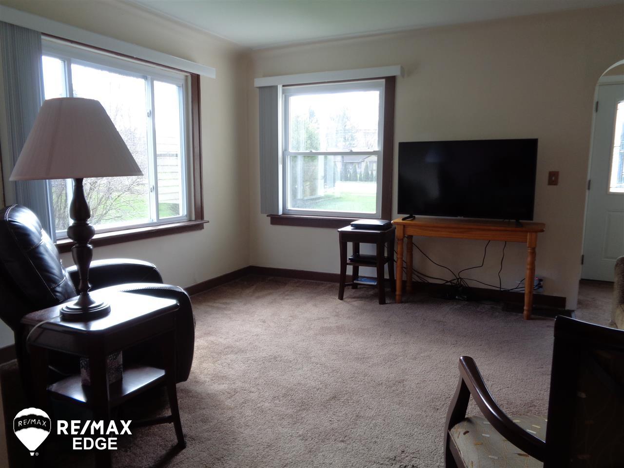 8087 Davison Road Davison, MI 48423 - Photo 9 of 46 31377730-8.JPG
