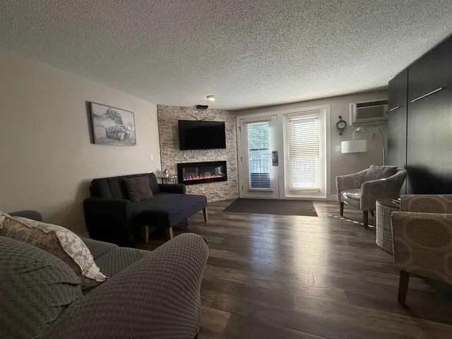 $148,000 | 1093 Canyon Road, Unit 406, Wisconsin Dells, WI 53965