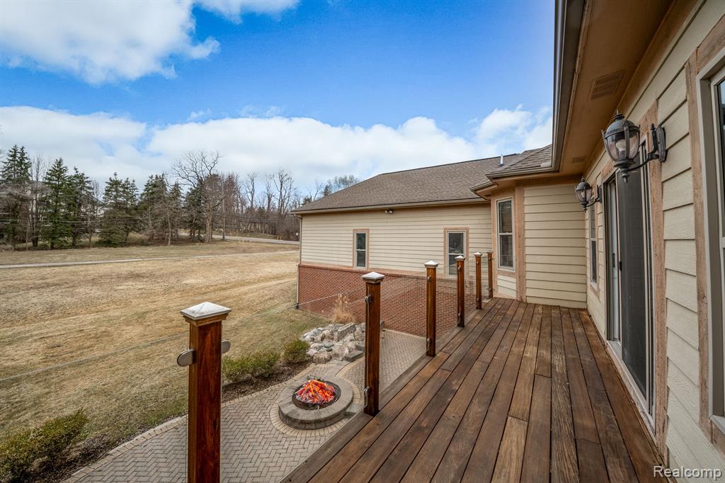 25977 Power Road Farmington, MI 48336 - Photo 32 of 35