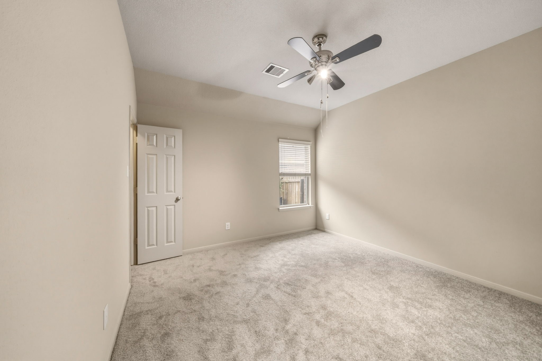 15919 Walnut Shores Drive Houston, TX 77044 - Photo 27 of 36