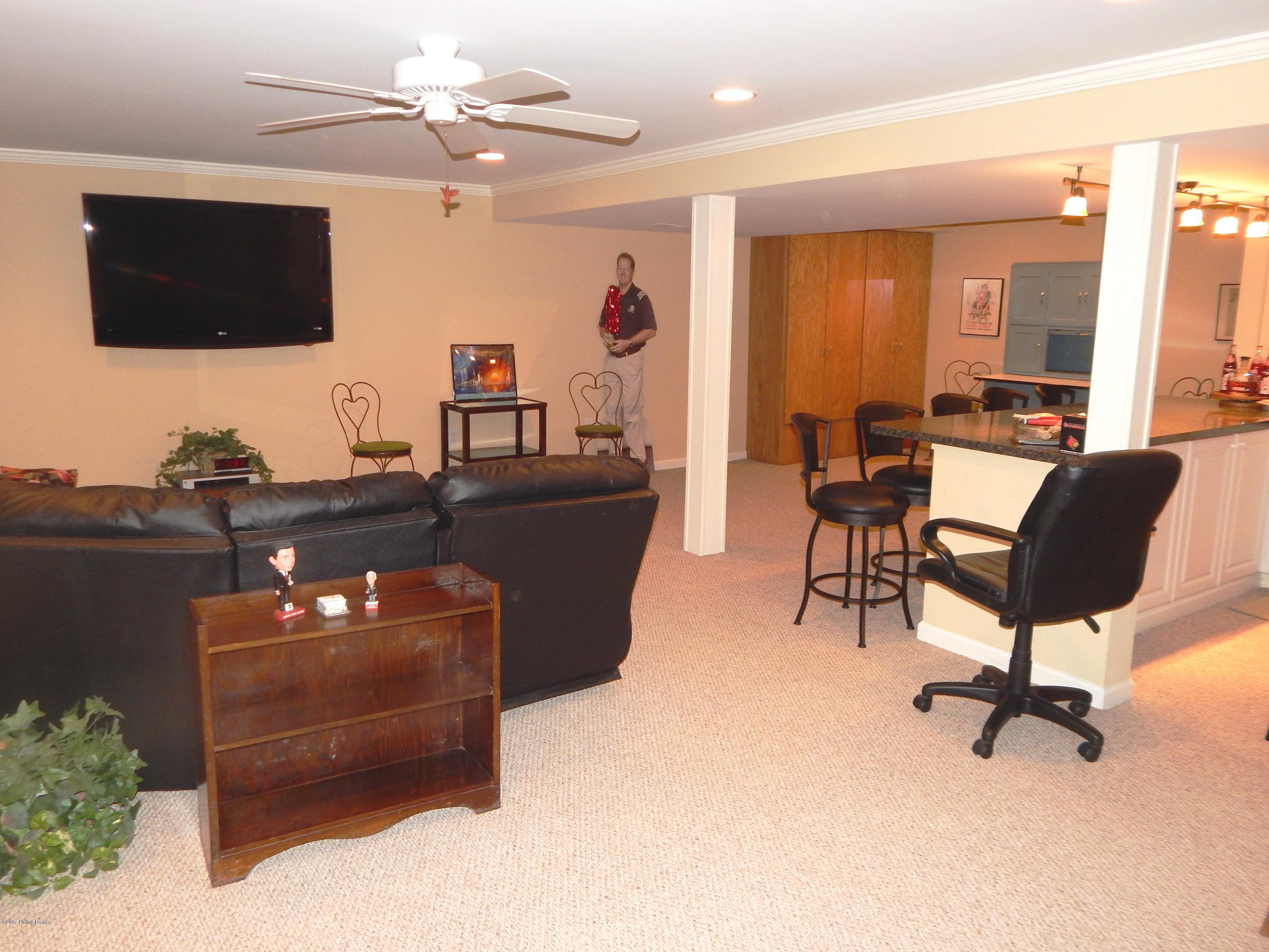 712 Antrim Road Louisville, KY 40207 - Photo 19 of 28 View of basement great room