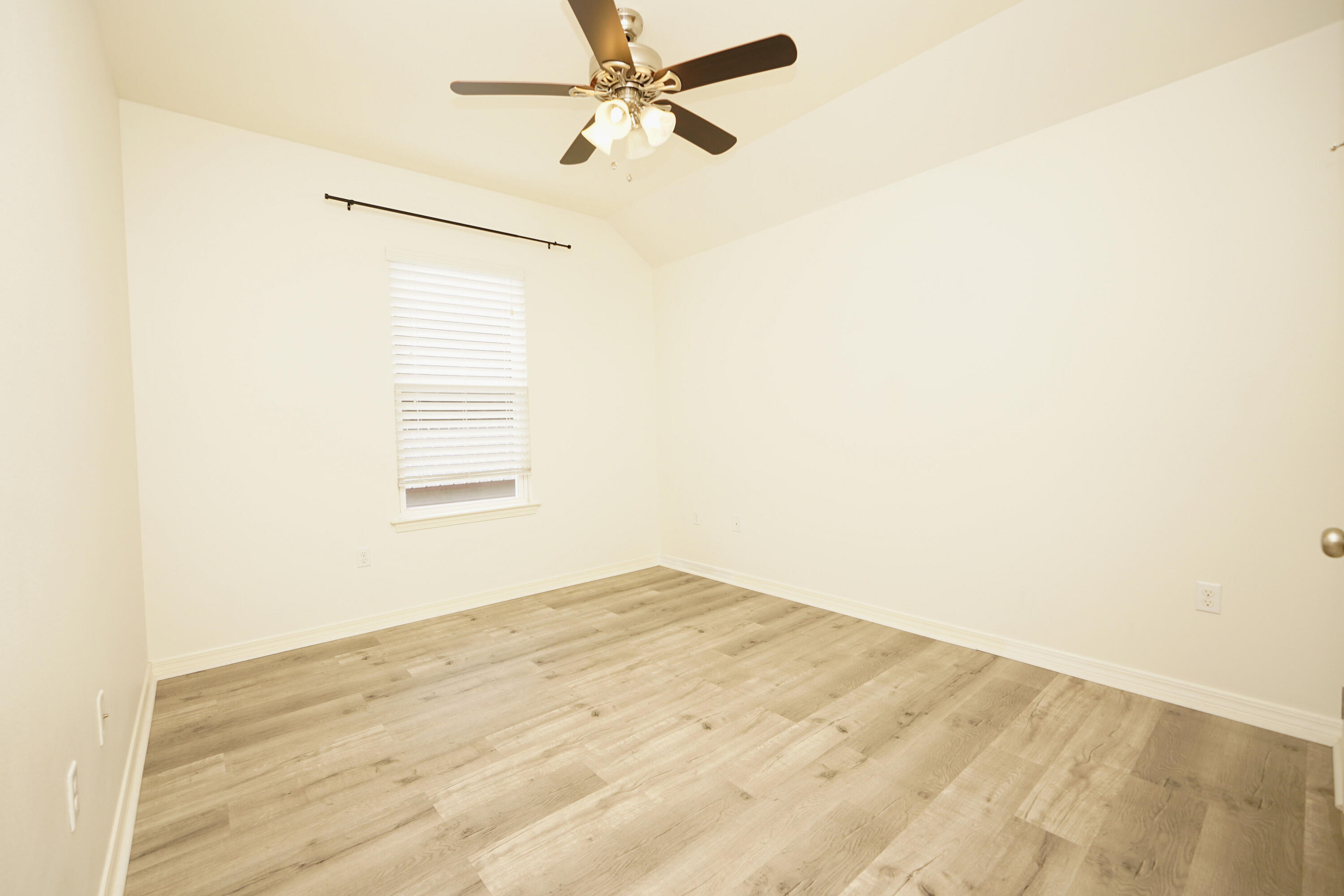 1305 Finck Road Niceville, FL 32578 - Photo 20 of 28 a view of empty room with ceiling fan