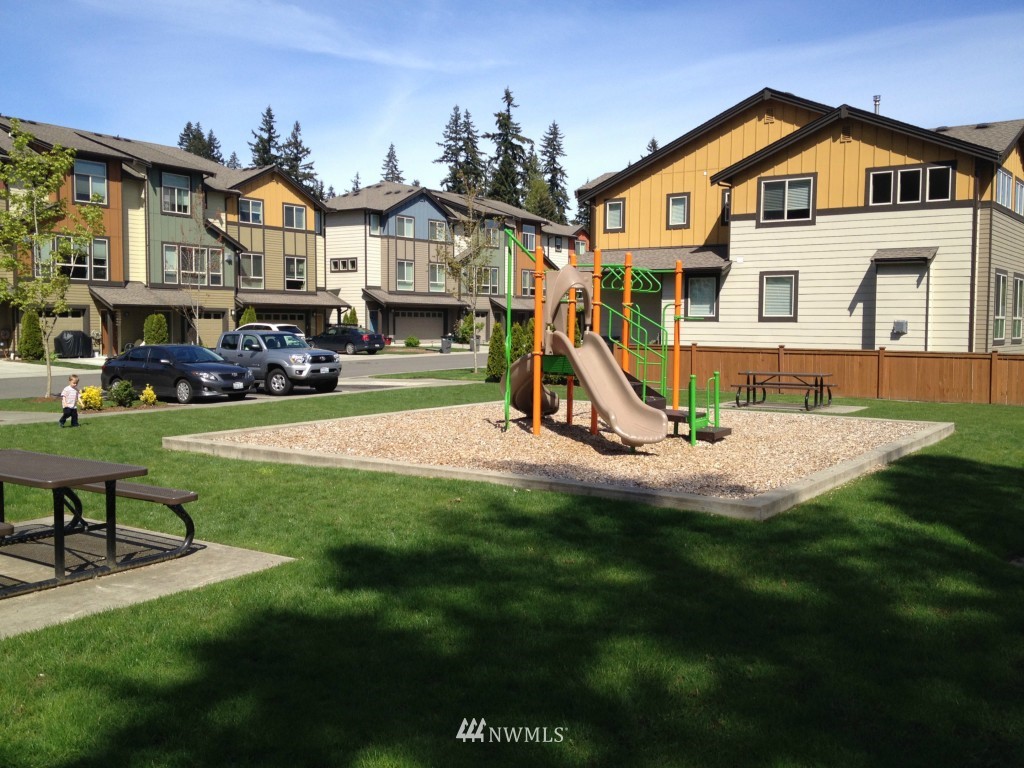 16402 2nd Park Southeast Bothell, WA 98012 - Photo 22 of 24 Gallery Image 22