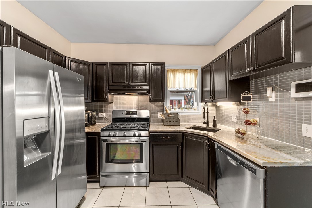 3241 Ormond Road Cleveland, OH 44118 - Photo 13 of 35 Gallery Image 13