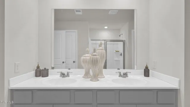 $487,765 | 559 Fieldcrest Road, Blountville, TN 37617