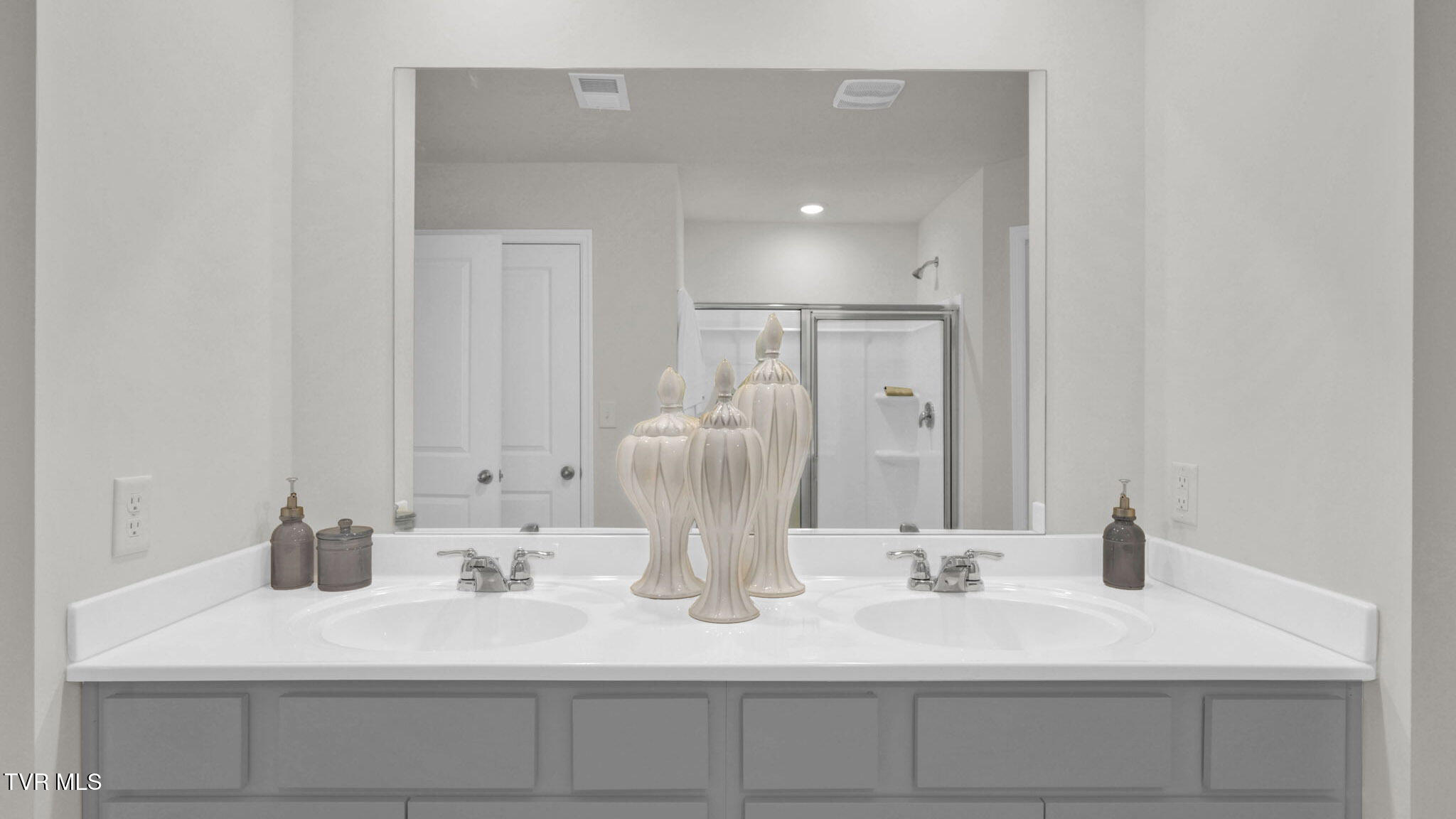 559 Fieldcrest Road Blountville, TN 37617 - Photo 38 of 46 41-web-or-mls-_DSC4931