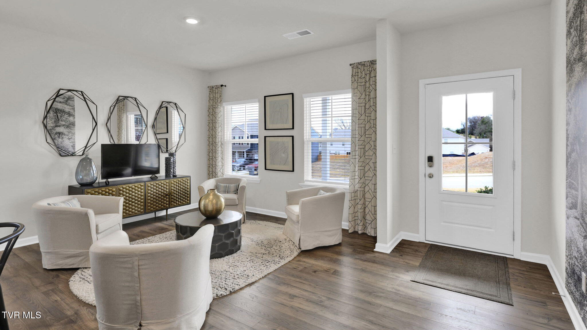 559 Fieldcrest Road Blountville, TN 37617 - Photo 5 of 46 6-web-or-mls-_DSC4826