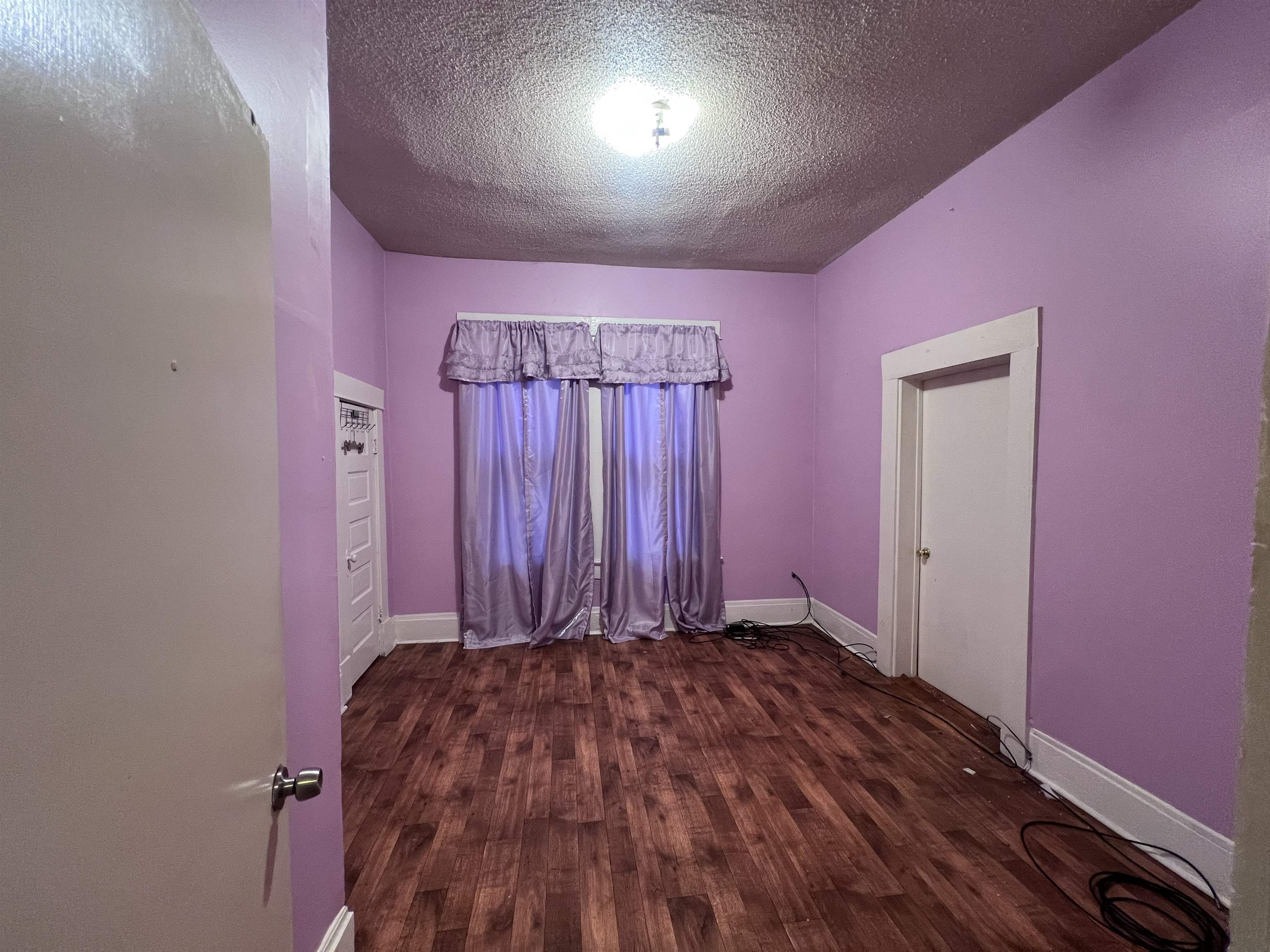 946 Roland Street Memphis, TN 38114 - Photo 12 of 32 wooden floor in a gallery