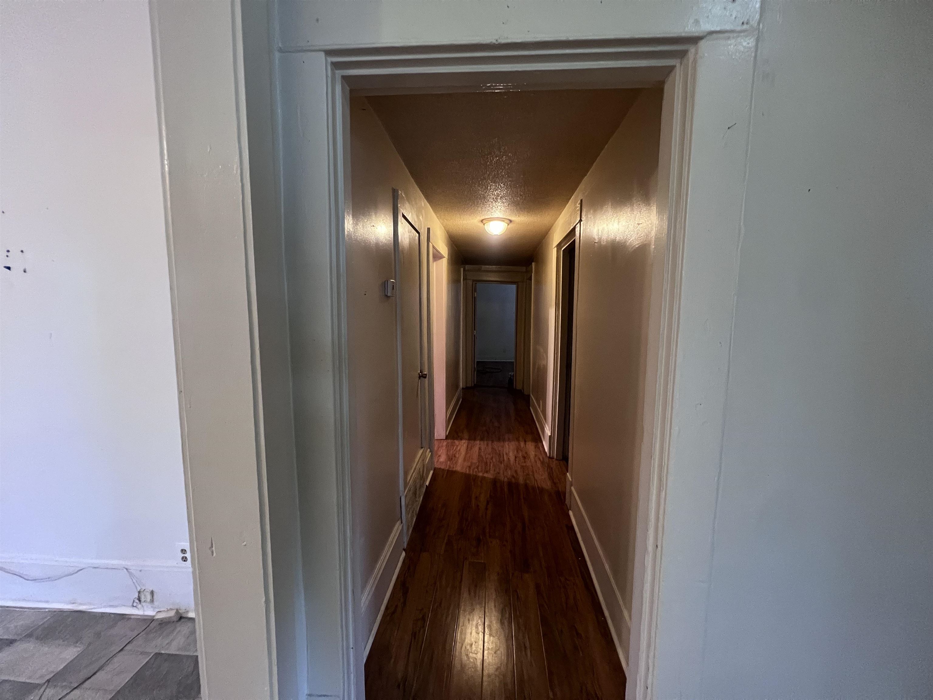 946 Roland Street Memphis, TN 38114 - Photo 10 of 32 a view of a hallway