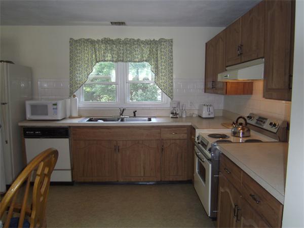 4 Clinton Road Peabody, MA 01960 - Photo 4 of 11 Gallery Image 4