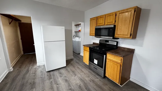 $3,850 | 69 Kingsdale Street, Unit 1, Boston, MA 02124