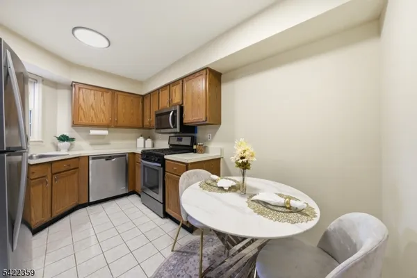 $599,000 | 14 Arthurs Court, Berkeley Heights, NJ 07922