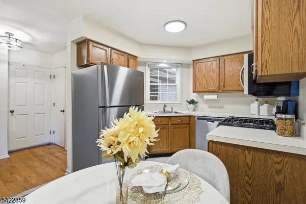 $599,000 | 14 Arthurs Court, Berkeley Heights, NJ 07922