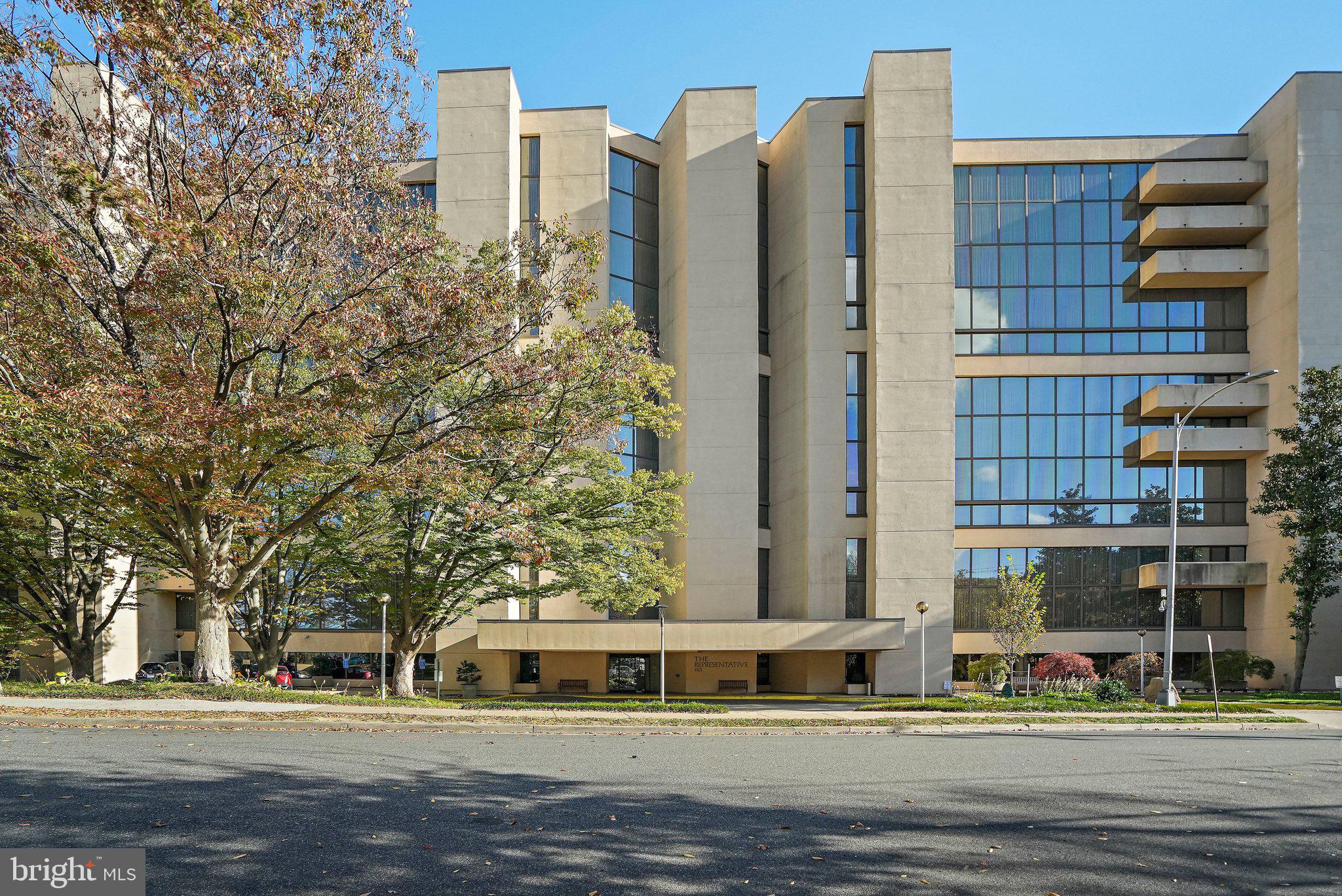 1101 South Arlington Ridge Road, Unit 706 Arlington, VA 22202 - Photo 2 of 59 front view of a building