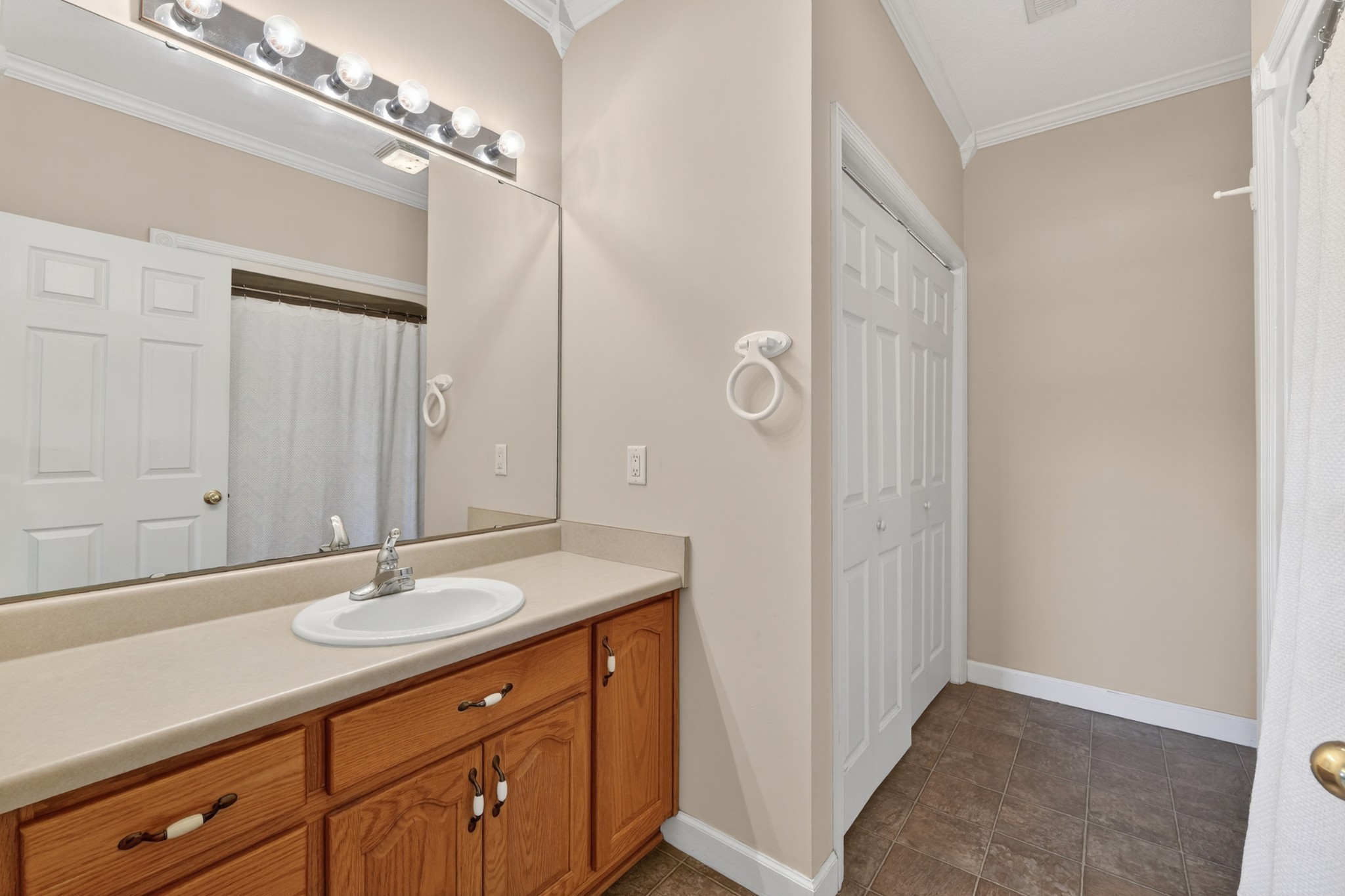 31 Frame Lane Kelso, TN 37348 - Photo 20 of 27 a bathroom with a sink double vanity and a mirror