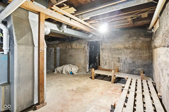 $154,900 | 1007 Chestnut Street, Anderson, IN 46012