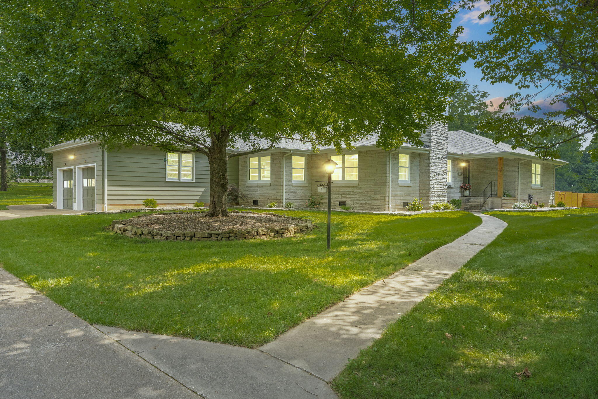 1471 East Bennett Street Springfield, MO 65804 - Photo 1 of 1 1-web-or-mls-DSC00723a