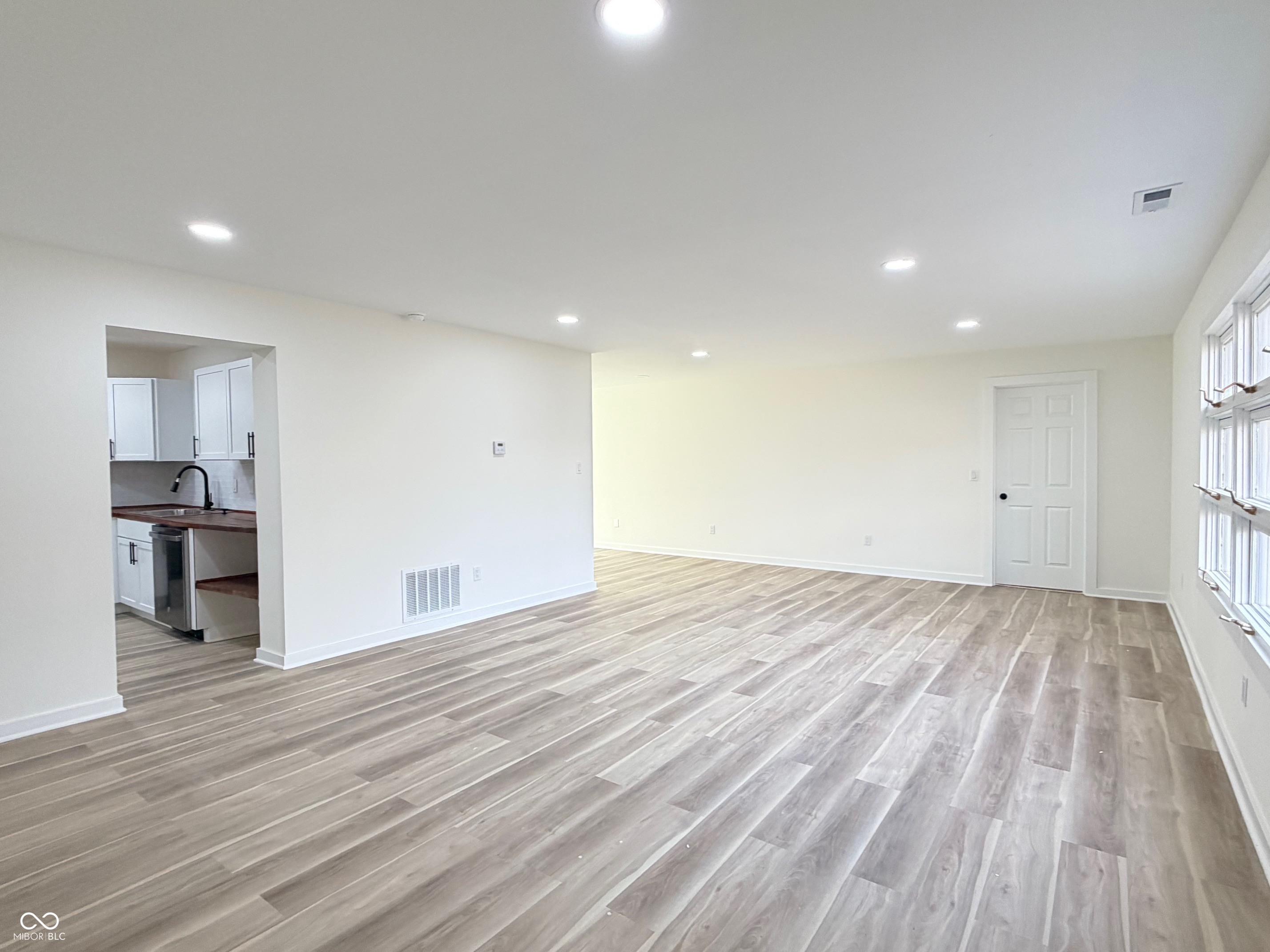2085 East Eden Road Greenfield, IN 46140 - Photo 9 of 27