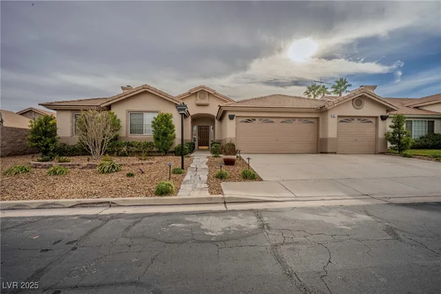 $2,995 | 921 San Bruno Avenue, Henderson, NV 89002