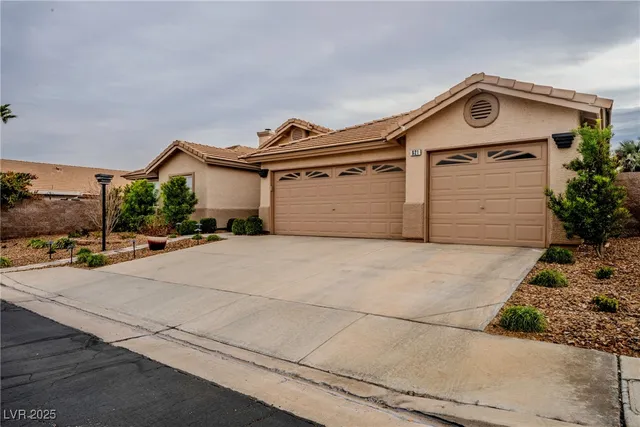 $2,995 | 921 San Bruno Avenue, Henderson, NV 89002