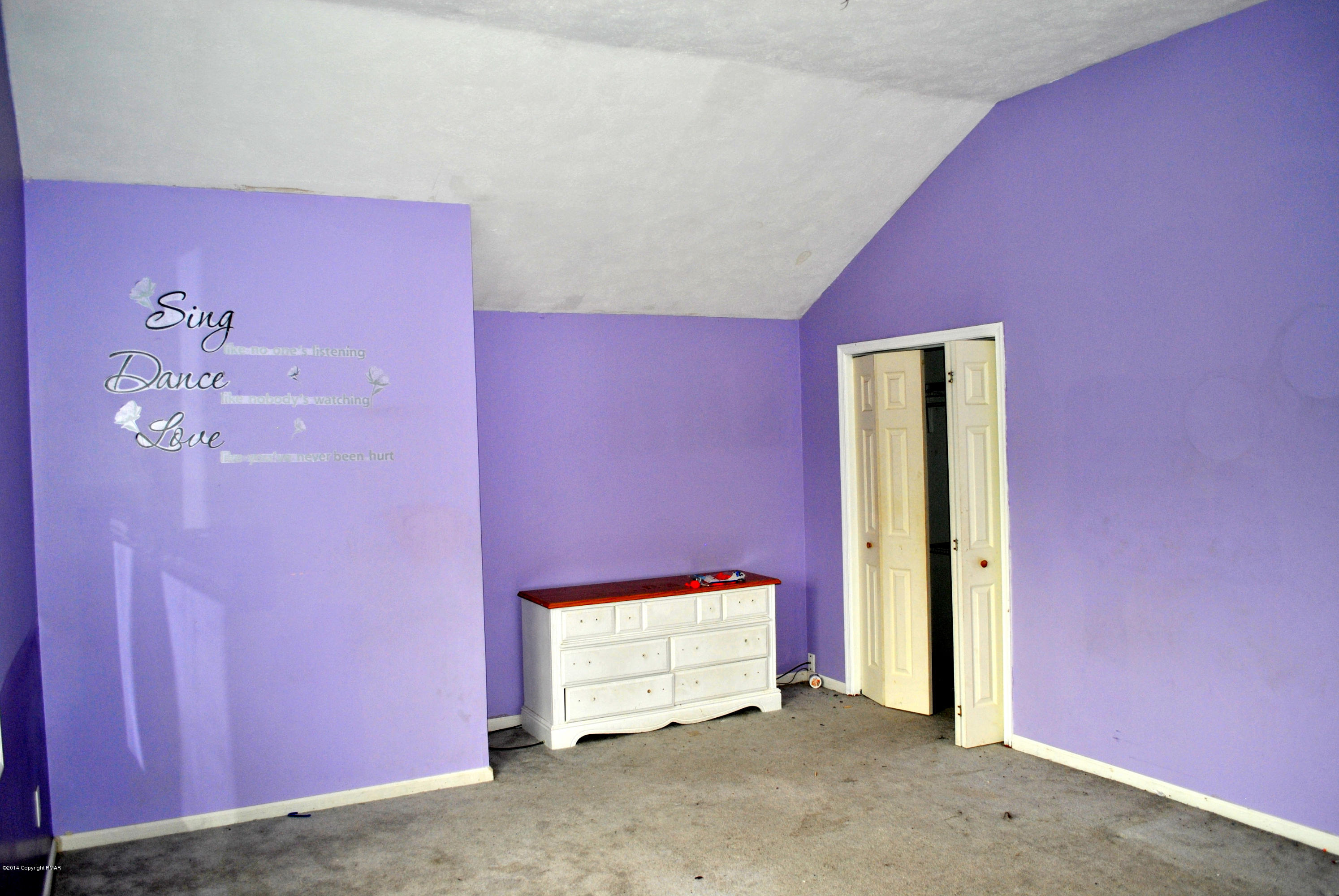 6165 Decker Road Bushkill, PA 18324 - Photo 16 of 16 a view of a livingroom with a hallway