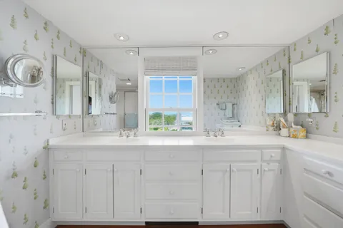 $3,100,000 | 79 Baxter Road, Nantucket, MA 02554