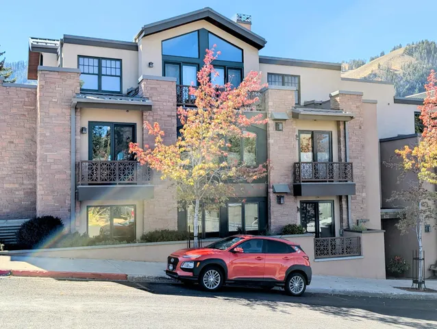 $789,000 | 631 North Washington, Unit 403, Ketchum, ID 83340