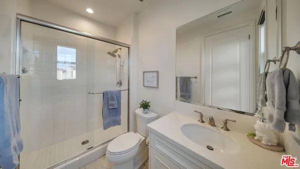$3,799,000 | 20111 Piccadilly Lane, Porter Ranch, CA 91326