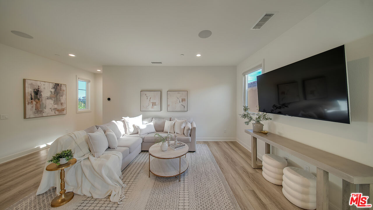 20111 Piccadilly Lane Porter Ranch, CA 91326 - Photo 23 of 64