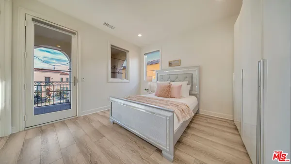 $3,799,000 | 20111 Piccadilly Lane, Porter Ranch, CA 91326