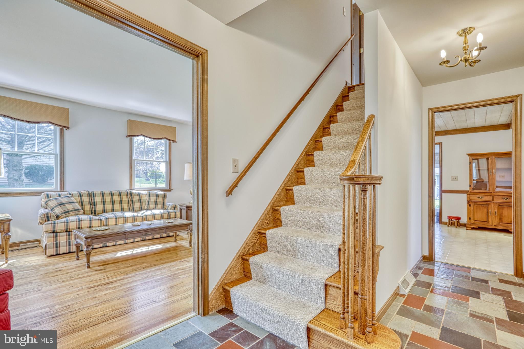 110 Singer Road New Freedom, PA 17349 - Photo 6 of 79 Foyer